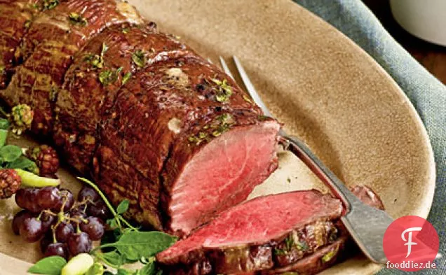 Kräuter-Rinderfilet mit Zwei-Zwiebel-Jus