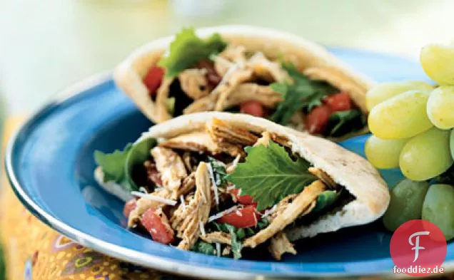 Little Italy Chicken Pitas mit sonnengetrockneter Tomatenvinaigrette