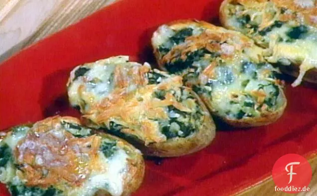 Kartoffeln gefüllt mit Spinat und geräuchertem Käse
