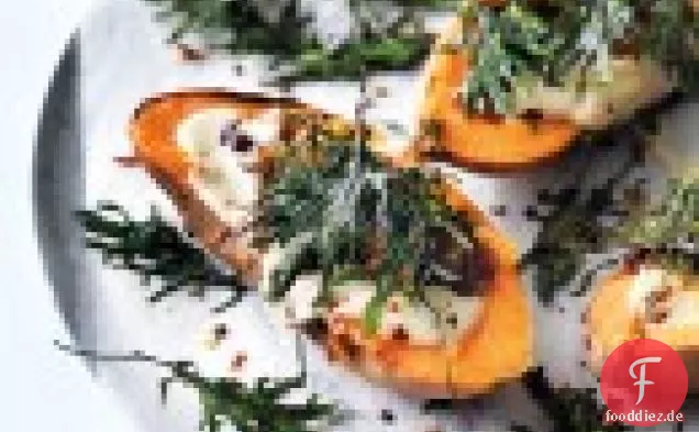 Zucchini-Saubohnensalat mit Knoblauch-Kräuter-Dressing