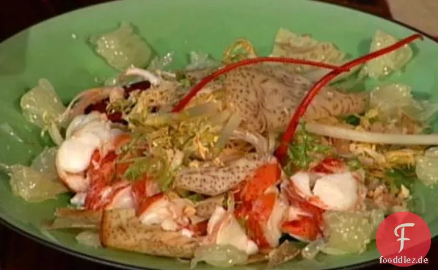 Thai marinierter Rindfleisch-Krautsalat mit warmer Schalotten-Vinaigrette