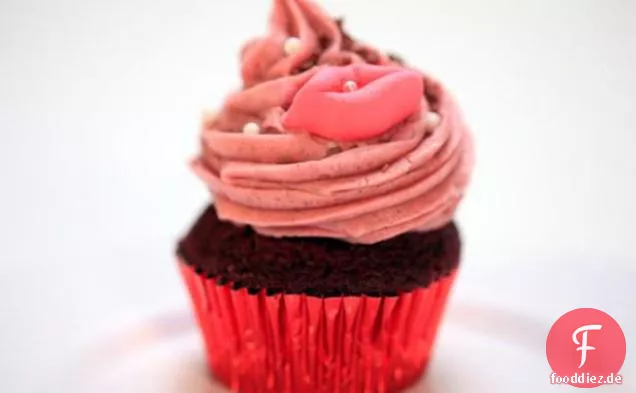 Vixxxen: Red Hot Velvet Cupcakes mit Feurigem Zimt Frischkäse Zuckerguss