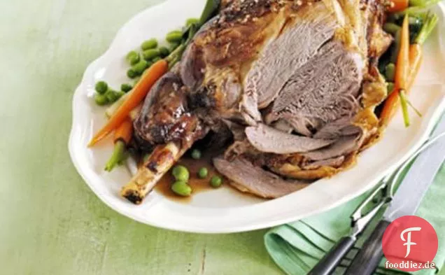Gebratene Lammkeule Mit Geschmortem Spring Veg -