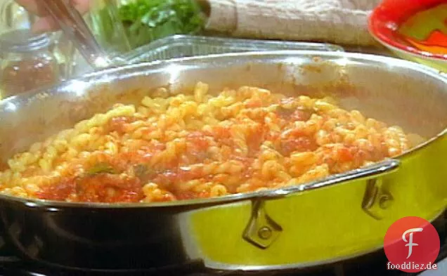 Gemelli mit gerösteter Paprika-Sauce