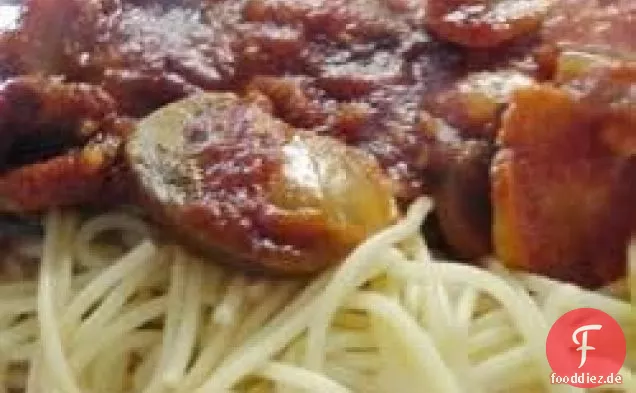 Leicht langsam gekochtes Huhn Cacciatore