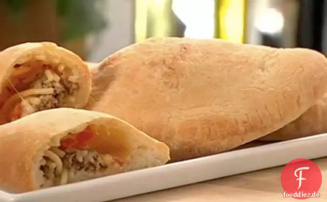 (Web Exclusive) Runde 2 : Spaghetti und Frikadellen Calzones