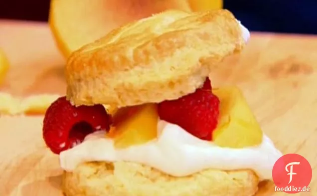 Pfirsich-Himbeer-Shortcakes