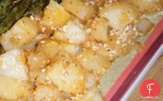 Ofen gebratene Sesamkartoffeln