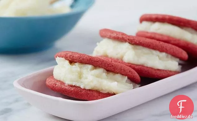 Rote Samt-Sandwich-Kekse