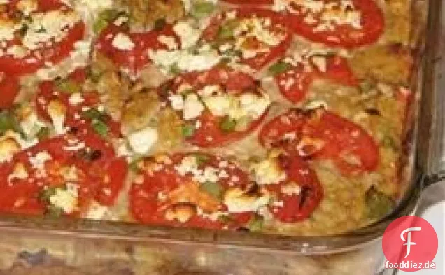 Squash mit Tomaten und Feta-Käse