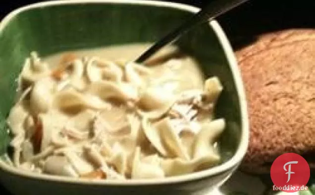 Cremige Hühnernudelsuppe