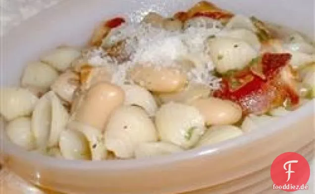 Italienische weiße Bohnen-Pancetta-Suppe