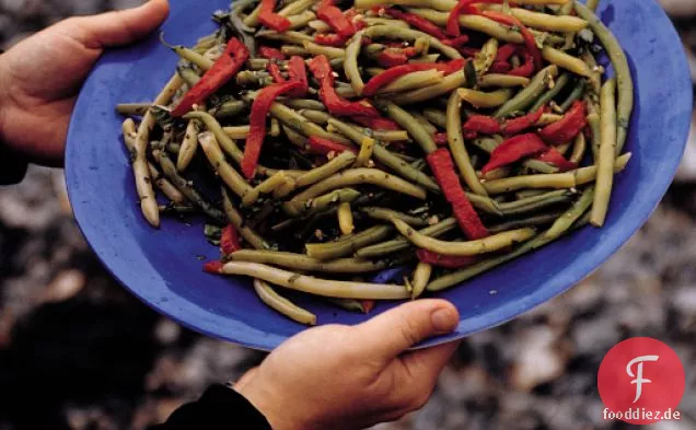 Basilikum Grüne Bohnen mit gerösteten roten Paprika