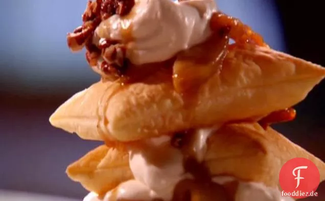 Pecan staubte Blätterteig karamellisierte Birne Napoleons