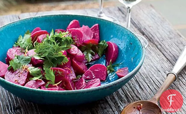 Eingelegter Rübensalat