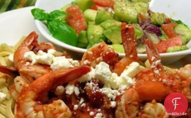 Feuer Geröstete Tomaten und Feta Pasta mit Garnelen