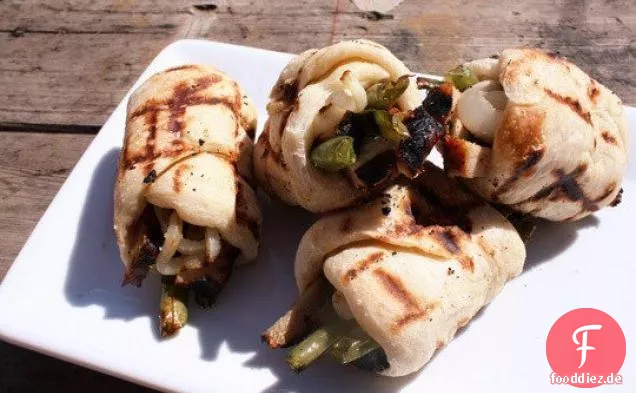 Gerollte gegrillte Sandwiches mit Schweinefleisch, Grüne Bohnen & Ziegenkäse
