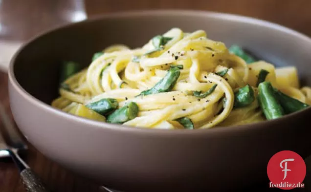 Linguine mit Gorgonzola, Kartoffeln, grünen Bohnen und Salbei