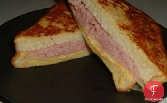 Tante Bevs verherrlichtes gegrilltes Käsesandwich