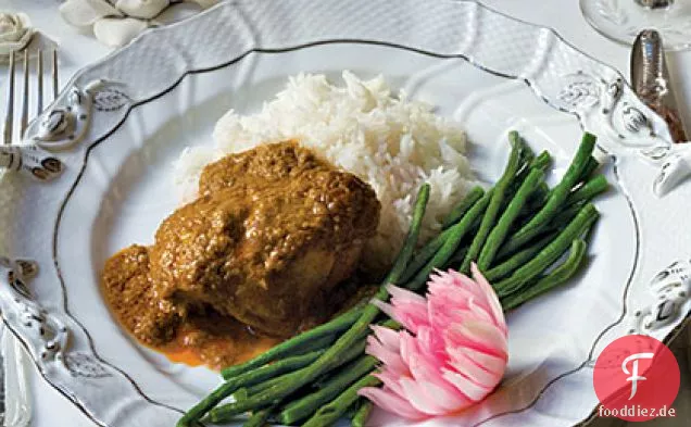 Curry-Kokos-Huhn Rendang
