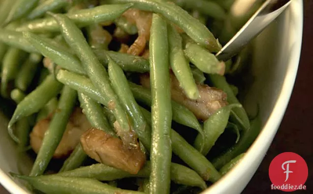 Haricots Verts und Kastanien mit Datum-Vinaigrette