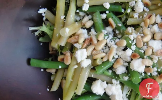 Geröstete Pinienkerne & grüner Bohnensalat