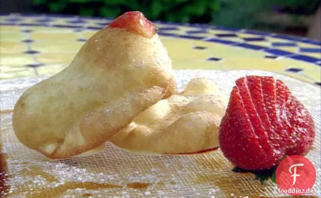 Sopaipillas und Viel Kompott auf-Honig-Gebäck-Creme mit Vinagres De Yema Gran Reserva Glasur