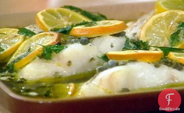 Ofen-pochierter Fisch in Olivenöl