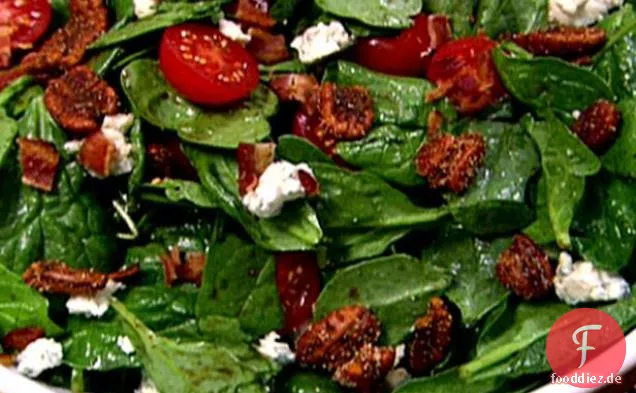 Ginas Spinatsalat mit gewürzten Pekannüssen