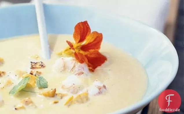 Gelber Kürbis und gespaltene Erbsensuppe mit Garnelen