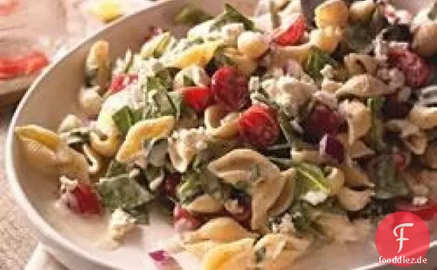 Cremiger mediterraner Nudelsalat