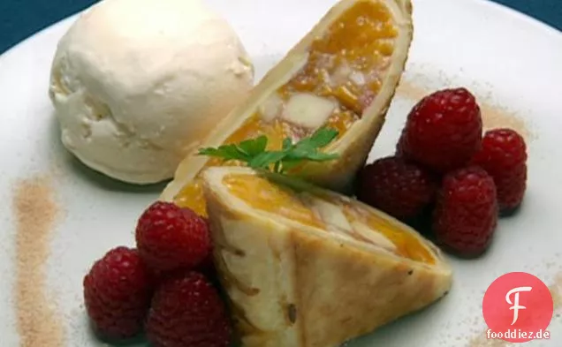 Apfelbeer-Pfirsich-Strudel-Gebäck