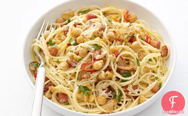 Spaghetti mit Pancetta und Kichererbsen