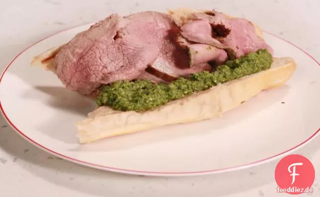 Roastbeef Französisch Dip mit grünen Erbsenpesto