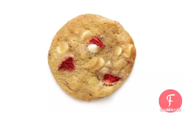 Chocolate Chip Cookies Mit Joghurt-Chips und Erdbeeren