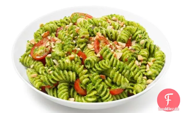 Fusilli Mit Spinat-Nuss-Pesto