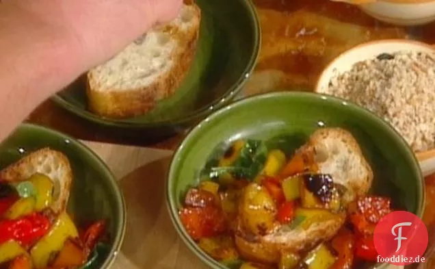 Paprika-Eintopf mit Toast: Peperonata con Bruschetta