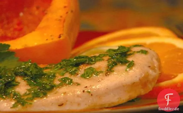 Ofengebackenes, mit Kräutern verkrustetes Hähnchen mit Petersilie-Olivenöl-Sauce