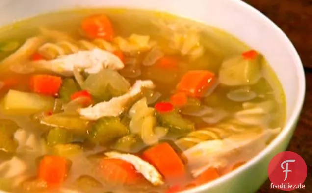 Gewürzte Hühnersuppe