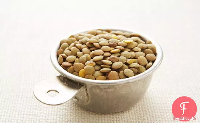 Bulgur mit Linsen, Petersilie und Rosinen
