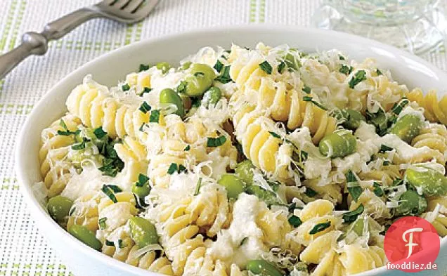 Pasta mit Ricotta und Edamame