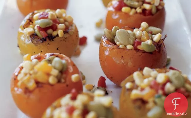 Erbstück Tomaten Gefüllt mit Sommer Succotash