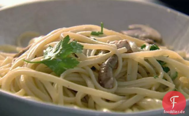Linguine mit Zitrone, Knoblauch und Thymianpilzen