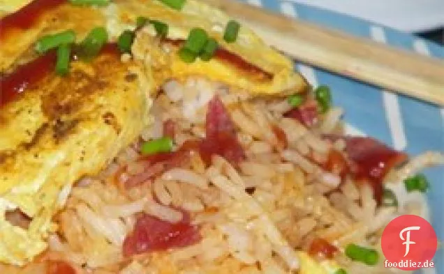 Omuraisu (japanisches Reisomelett)