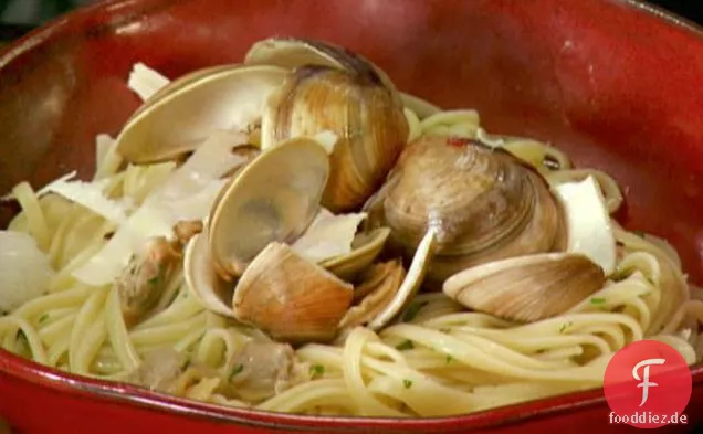 Linguine mit weißer Muschelsauce