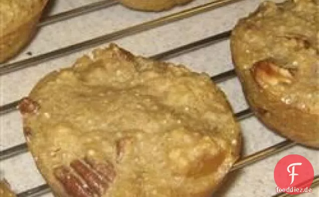Quinoa-Muffins mit Pfirsichen und Pekannüssen