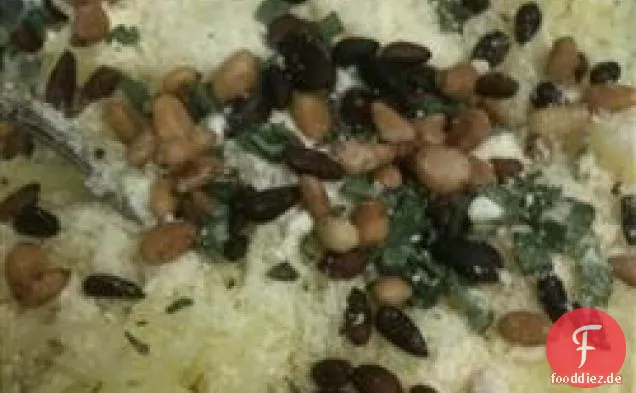 Spaghetti Squash mit Pinienkernen und Romano