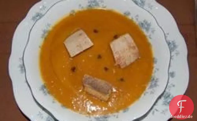 Geröstete Butternut-Kürbissuppe mit Schokolade