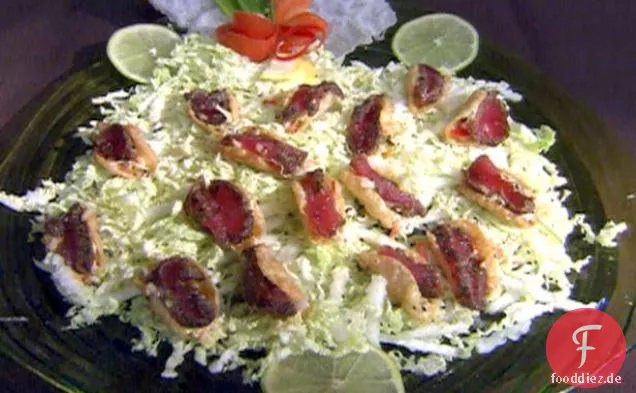 Gebratener Ahi Thunfisch Taco mit asiatischem Slaw und Pflaumensauce