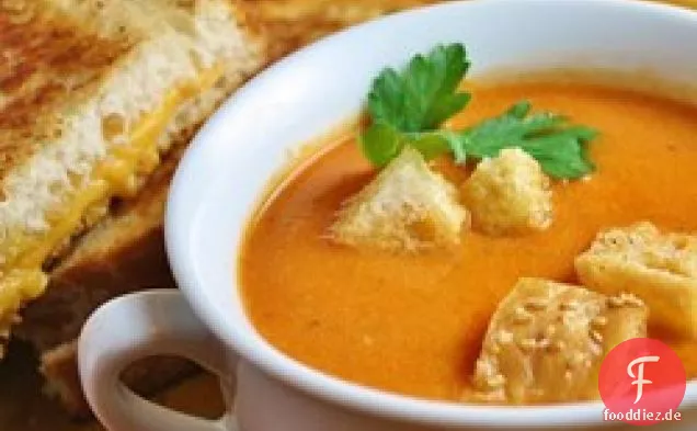 Geräucherte Chipotle-Tomaten-Basilikum-Suppe